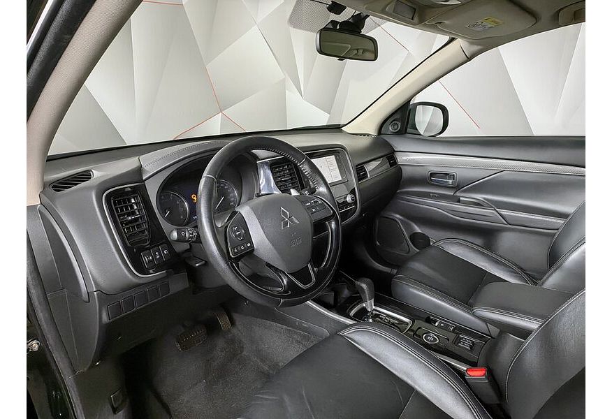 Outlander III RUS MIVEC 2.4 Instyle 4WD RUS (Yandex) CVT 2021 S09