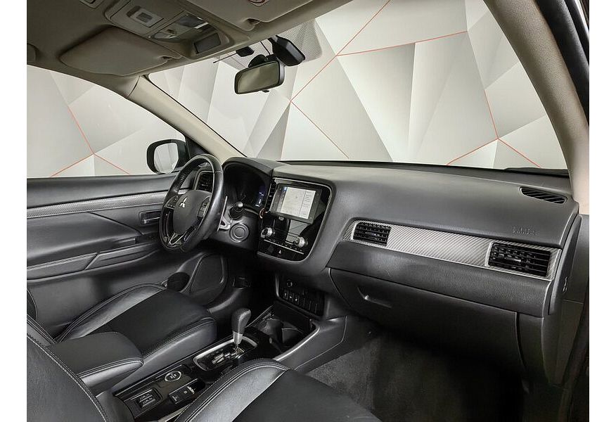 Outlander III RUS MIVEC 2.4 Instyle 4WD RUS (Yandex) CVT 2021 S09