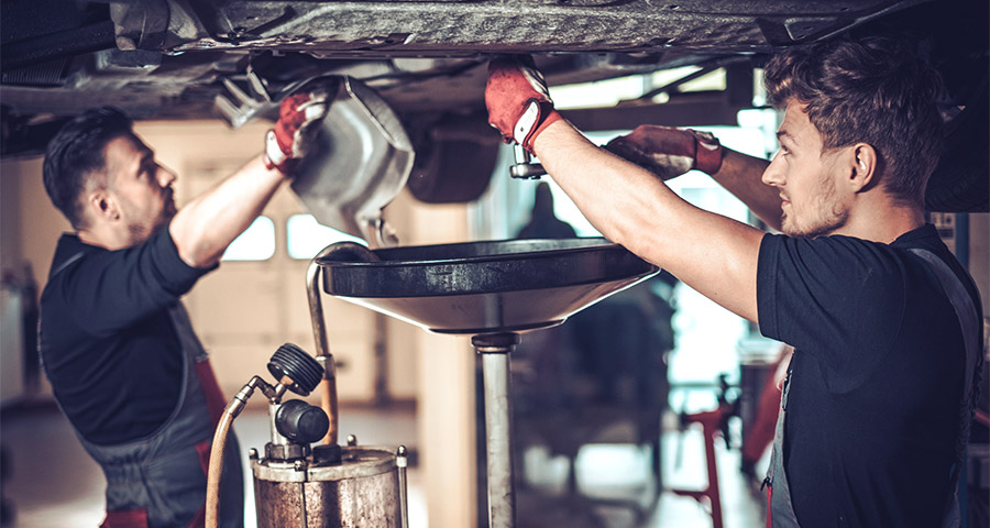 Замена масла в двигателе для Вашего MITSUBISHI от 8.990р