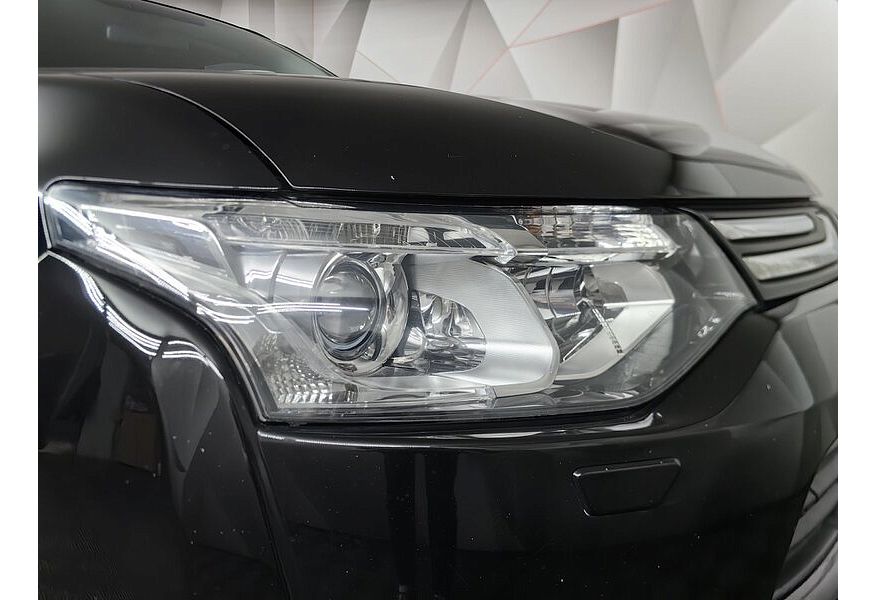 Outlander III RUS MIVEC 2.4 Instyle 4WD RUS CVT 2021 S21