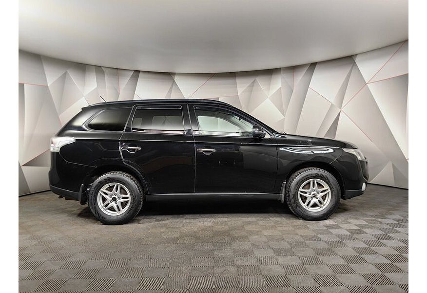 Outlander III RUS MIVEC 2.4 Instyle 4WD RUS CVT 2021 S21