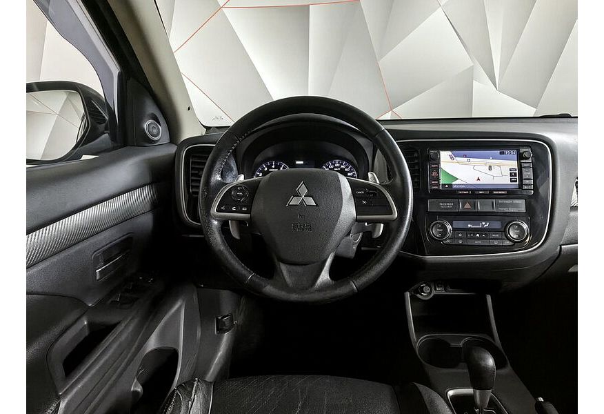 Outlander III RUS MIVEC 2.4 Instyle 4WD RUS CVT 2021 S21