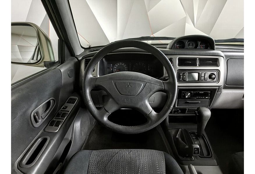 3.0 i V6 24V (170 Hp)