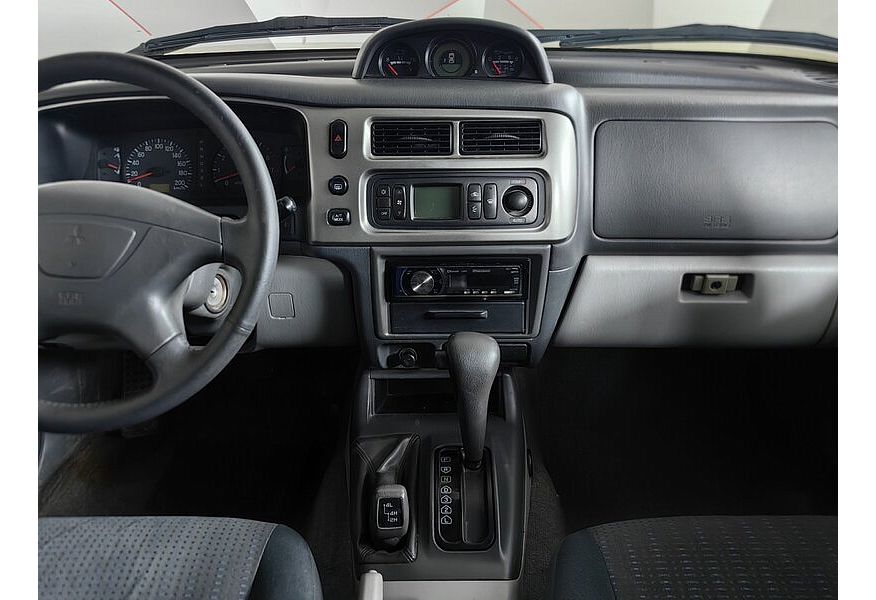 3.0 i V6 24V (170 Hp)