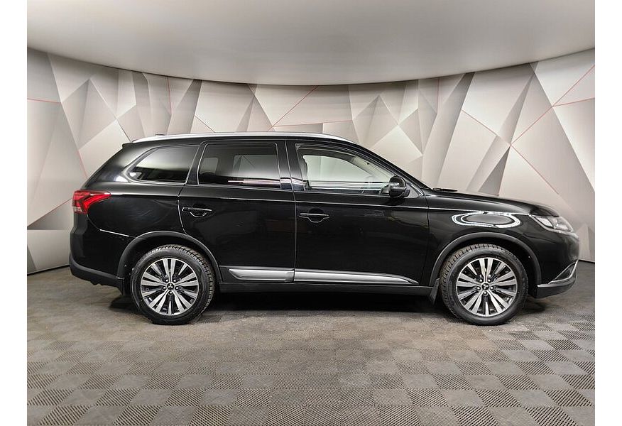 Outlander III RUS MIVEC 2.4 Instyle 4WD RUS (Yandex) CVT 2021 S09