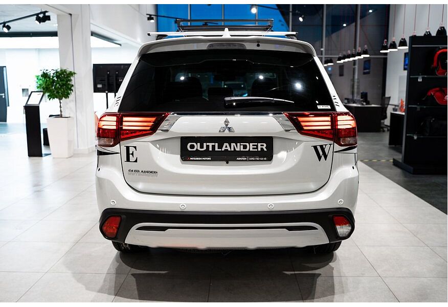 Outlander III RUS MIVEC 2.0 Invite 4WD RUS CVT 2021 S04
