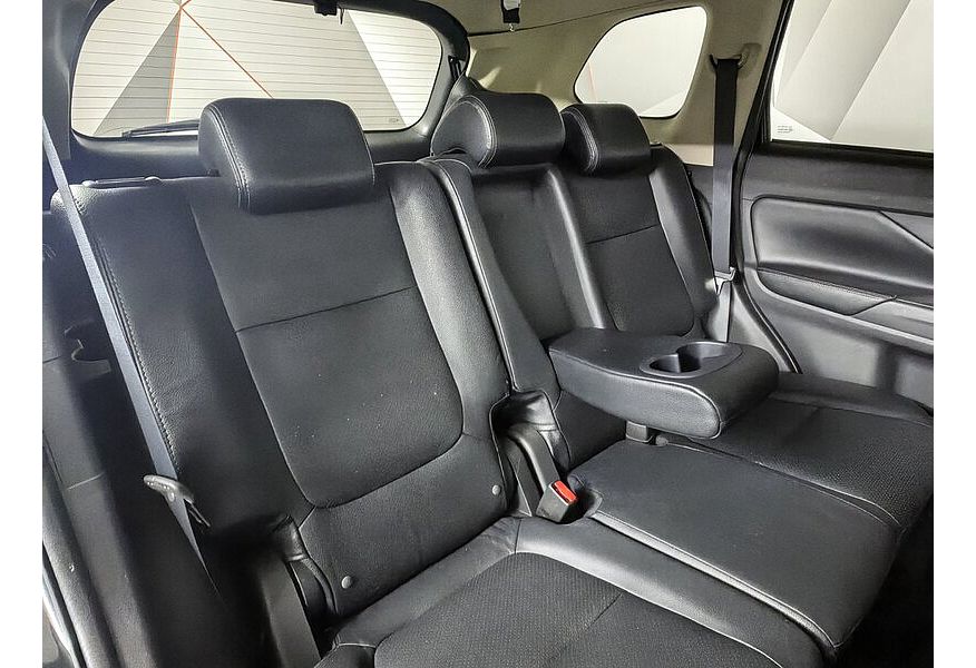 Outlander III RUS MIVEC 2.4 Instyle 4WD RUS CVT 2021 S21