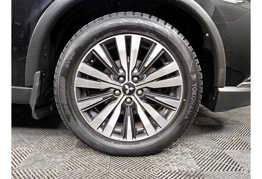 Outlander III RUS MIVEC 2.4 Instyle 4WD RUS (Yandex) CVT 2021 S09