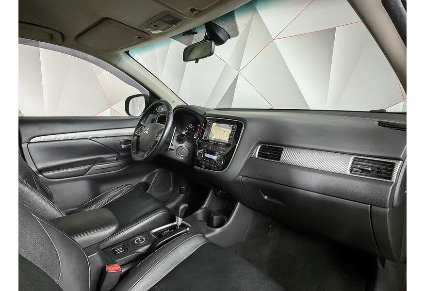 Outlander III RUS MIVEC 2.4 Instyle 4WD RUS CVT 2021 S21