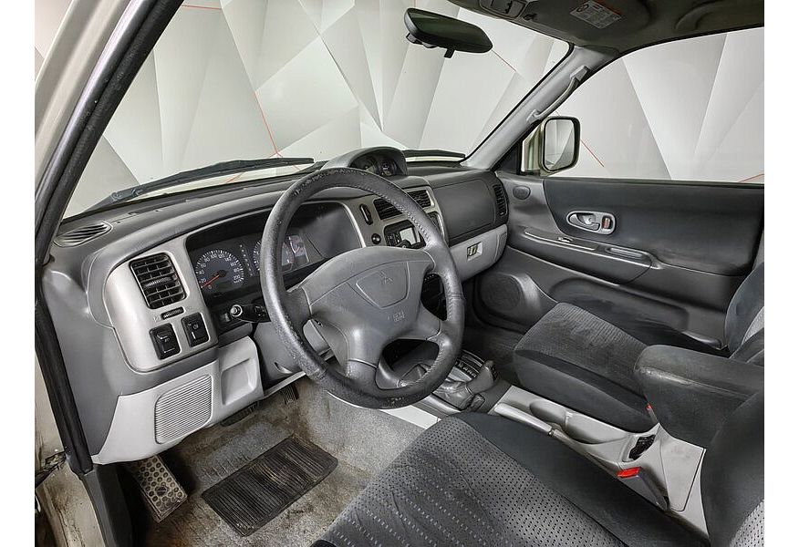 3.0 i V6 24V (170 Hp)